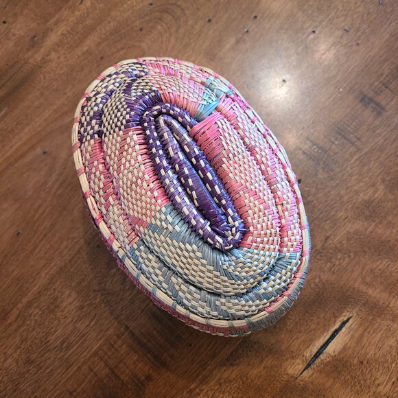 Colorful rattan storage basket - Picture 2 of 8